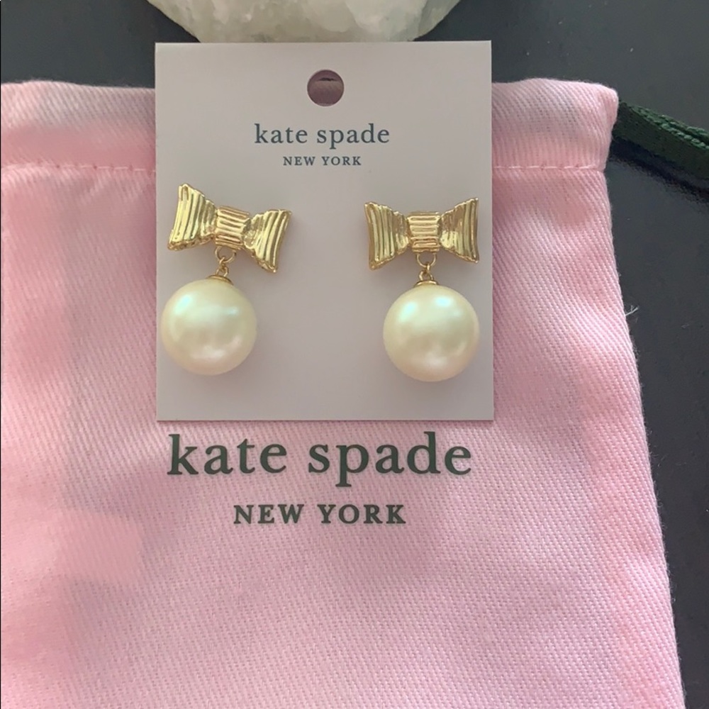 kate Spade All wrapped up in Pearls earrings NWT